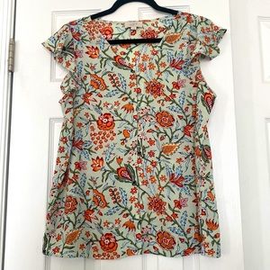 Women’s floral flutter sleeve blouse